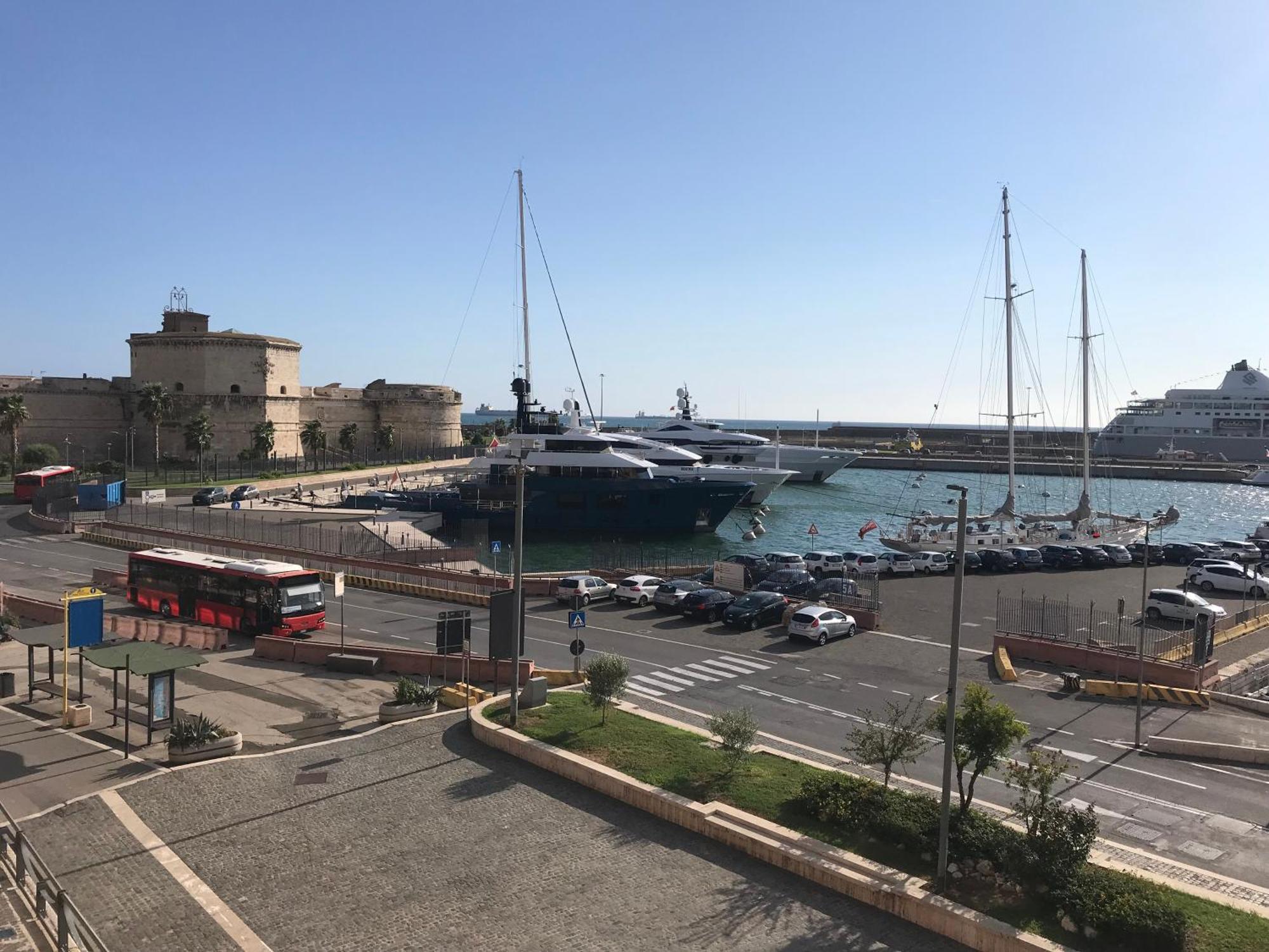 Sweet Dreams Hotel Civitavecchia Ngoại thất bức ảnh